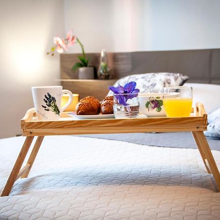 Apartment & Rooms Graciela Ровин Екстериор снимка
