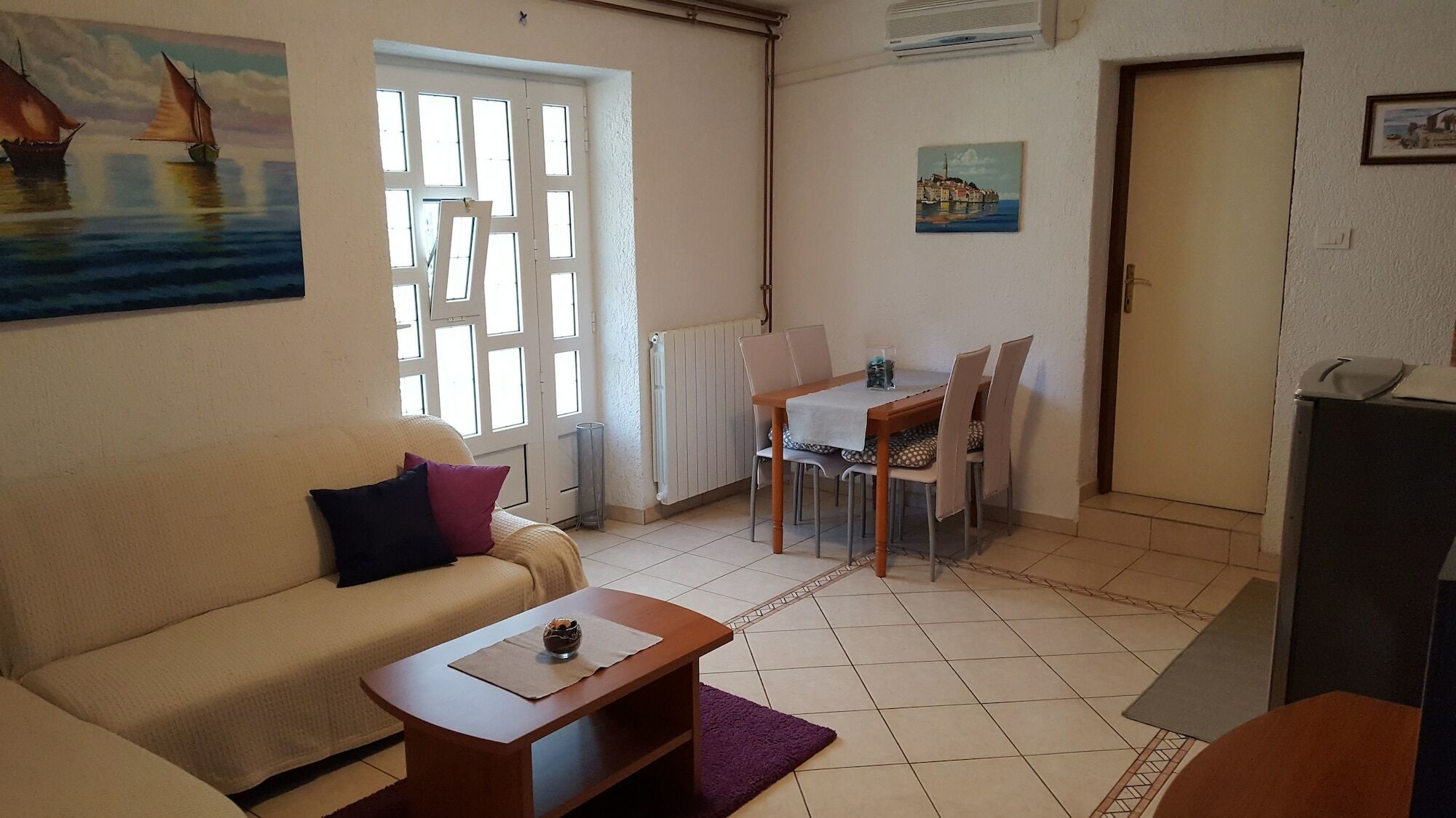 Apartment & Rooms Graciela Ровин Екстериор снимка